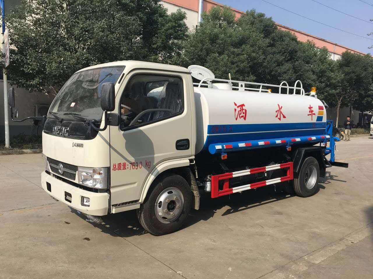 5噸灑水車在哪里有賣？湖北楚勝汽車13886887089